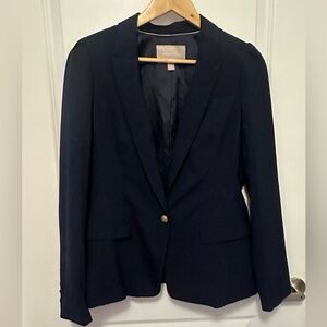 Banana Republic size 10 navy blazer. Cute pleated sleeve detail. Wool. EUC